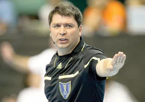 Romeo Ștefan și Bogdan Stark arbitrează derby-ul Steaua - Dinamo, de la handbal. Mesaj pentru brigada Din-Dinu, aflată la ultimul sezon internațional | VIDEO