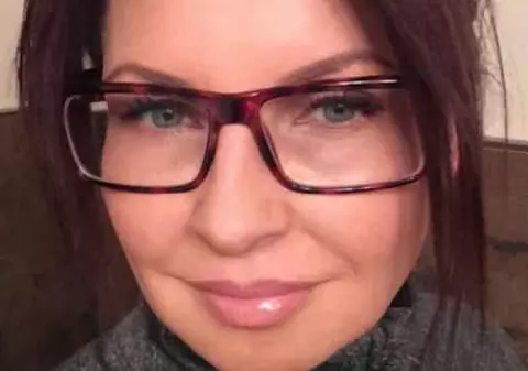S-a îmbătat şi a lăsat maşina parcată în oraş. A doua zi, şoc! Ce mesaj a găsit pe parbriz