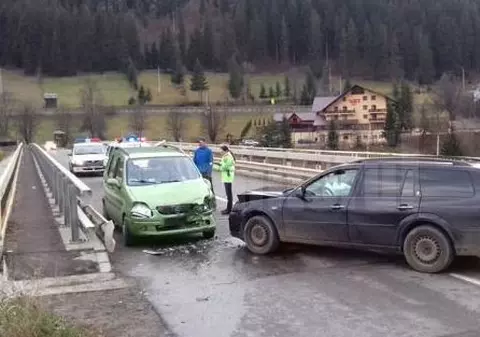 Salvatorul fetei pe care fostul iubit încerca să o arunce de pe pod a povestit scena care putea duce la o tragedie