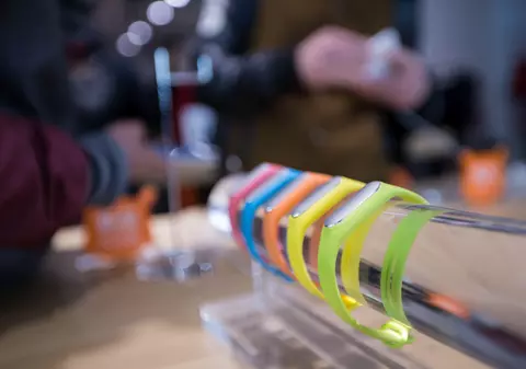 Germania interzice smartwatch-urile pentru copii și le cere părinților să le distrugă pe cele existente