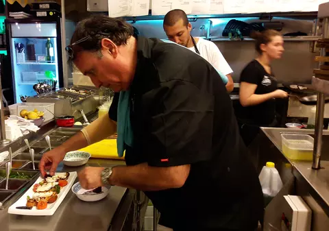 REPORTAJ / Bucătăria israeliană - rețete adunate din toată lumea, la care se adaugă amprenta locală. Gustul, de neegalat / VIDEO