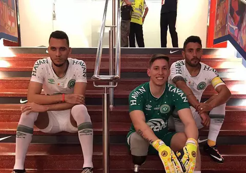Portarul Follmann a marcat un gol într-o partidă caritabilă. E unul dintre supravieţuitorii accidentului aviatic de la Medellin