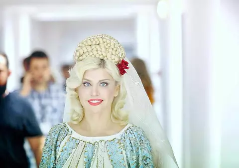 Loredana Groza, apariție spectaculoasă la Vocea României de 1 Decembrie