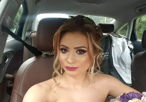 UPDATE. Consiliera sexy din fruntea Petromidia. Ministerul Energiei vrea să pună administrator la Rompetrol Rafinare o fostă casieră. Reacția lui Marius Mitrus