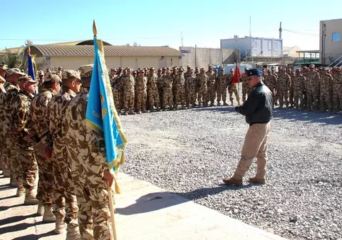 VIDEO | 600 de militari români petrec Crăciunul în Afganistan. Au împodobit bradul în bazele militare și au cântat colinde