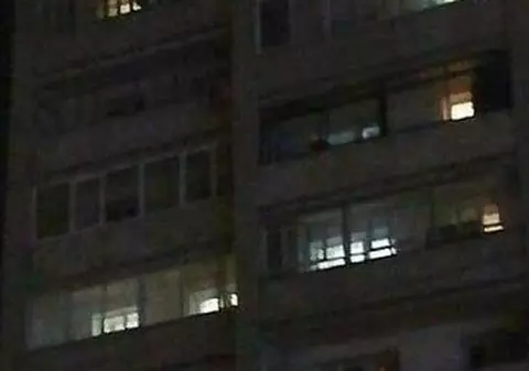 FOTO | Cel mai entuziasmat român în așteptarea noului an. Uite cum și-a decorat balconul