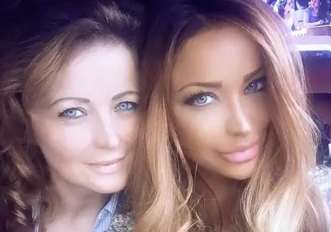 Bianca Drăgușanu, pusă pe coji de nuci de mama sa. Răzbunarea era cruntă: "Rodeam calciul de pe pereți"
