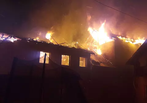 Incendiu la o pensiune din Moieciu de Sus| FOTO/VIDEO