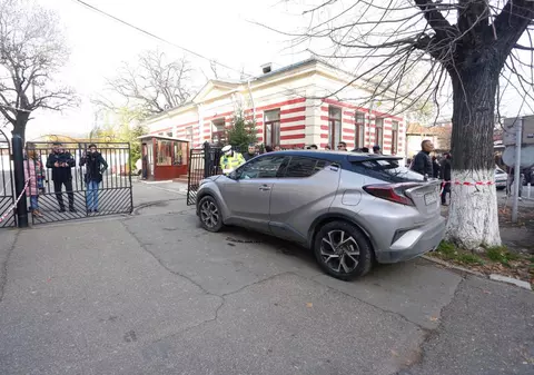 Grav accident în fața unei școli din Buzău. Șase persoane rănite, planul roșu de intervenție activat