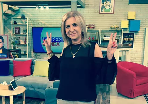 Carmen Șerban a tăiat porcul cu un grup de sportivi. A dat iama în șorici | FOTO