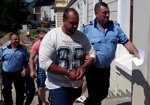Cine este Alexandru Huțuleac, interlopul care a atacat cu sabia un polițist din Suceava