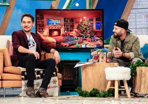 De Crăciun, Răzvan şi Dani spun „Bună dimiNeatza” din platoul emisiunii de la Antena 1