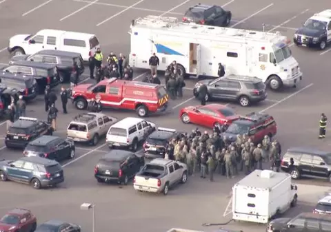 UPDATE| Un polițist a murit și patru au fost răniți într-o suburbie din Denver