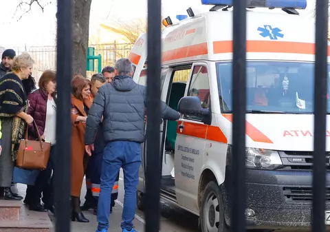 Zece persoane au ajuns la spital după accidentul din Buzău. Multe au mâini sau picioare rupte