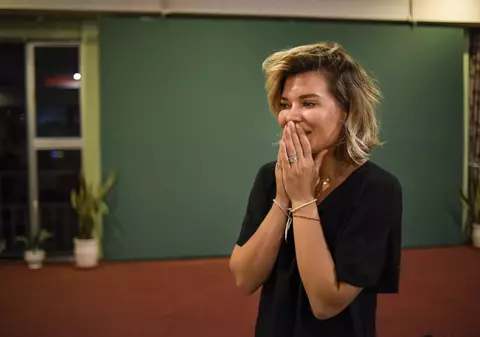 Petrecere surpriză în Asia pentru ziua Ginei Pistol