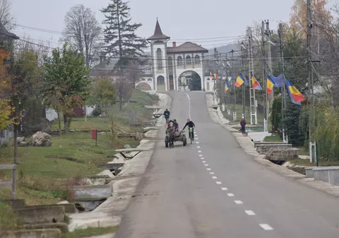 ”Români până la moarte”, episodul 3. Povestea sărăciei în țara care a pierdut un sfert din populație