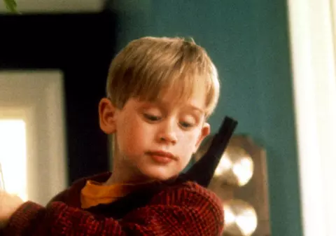 FOTO | Cum arată acum actorul din ”Singur acasă", Macaulay Culkin. S-a transformat de când are iubită