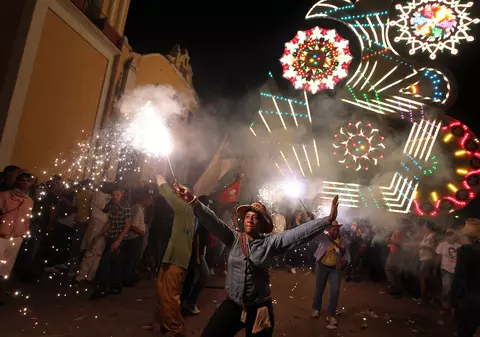 VIDEO | Zeci de persoane au fost rănite de un foc de artificii