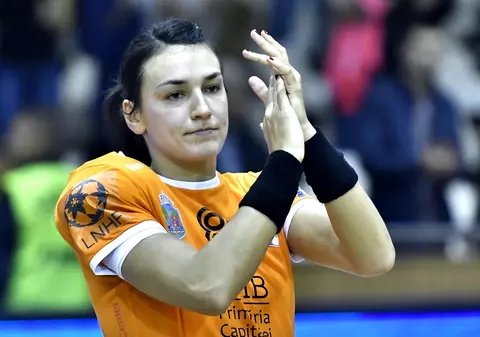 Cât câștigă Cristina Neagu. Handbalista are un salariu lunar de 22.000 de euro net la CSM București. Tatăl sportivei este taximetrist