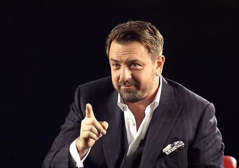 Horia Brenciu aniversează 25 de ani de carieră printr-un concert extraordinar la Sala Palatului