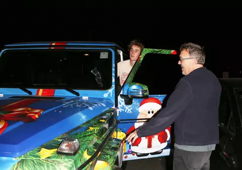 Justin Bieber și-a ”decorat” până și mașina de Crăciun