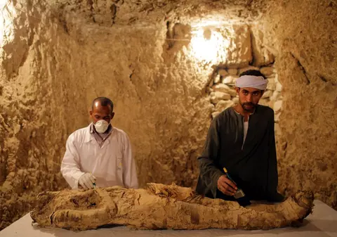FOTO| O nouă mumie descoperită în Luxor, Egipt