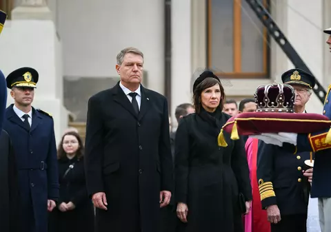 Președintele Iohannis, impresionat de românii care s-au aflat pe traseul cortegiului funerar al Regelui Mihai I