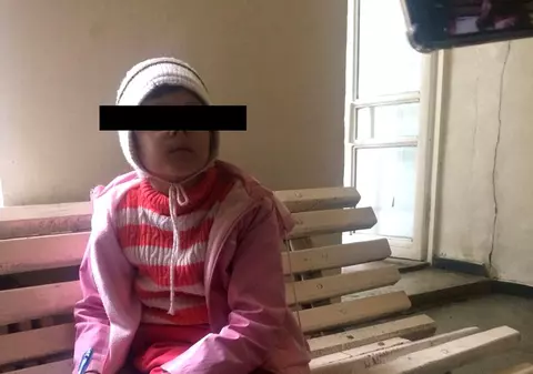 Părinții unei fetițe bolnave de cancer din Iași, obligați de instanță să continue tratamentul medical