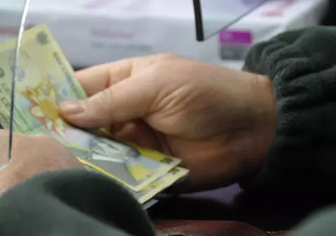 Vârstnicii vor lua țeapă la pensii și tratament balnear în 2018