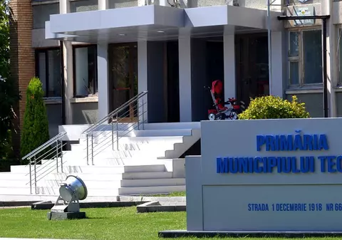 Taxă de schimbare de sex și impozite de 500% pe imobile, la Tecuci