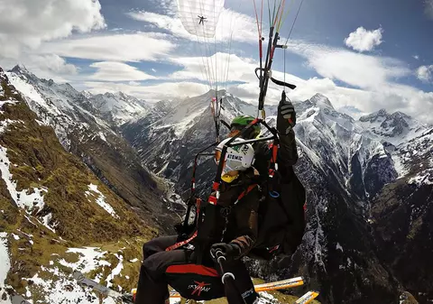 Salvamontista Nathy Josse a murit în Munții Călimani. A vrut să arboreze tricolorul
