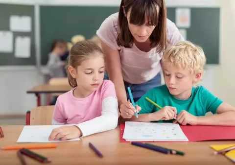 LIBERTATEA TE AJUTĂ: Structura anului de învățământ 2017-2018