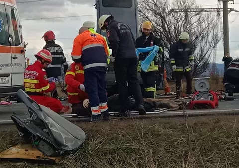Cine sunt victimele accidentului sângeros din județul Brașov. O șoferiță de 25 de ani a distrus două familii