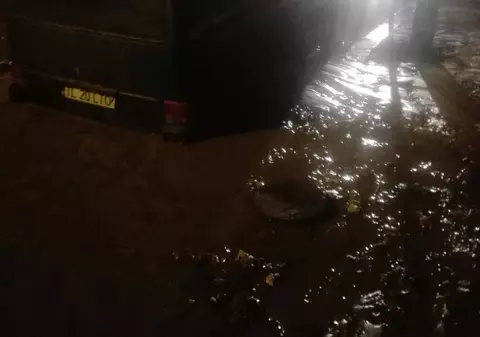 FOTO | O avarie la o conductă de apă a făcut pagube însemnate la Tulcea