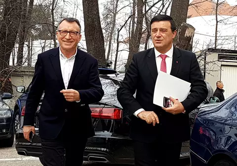 Tudose, de acord cu Bădălău, care cere o conducere colectivă a PSD. Propunerea, „bună și necesară”