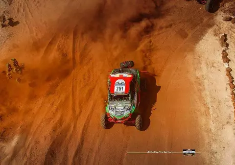 Prima echipa auto românească care termină Africa Eco Race - Dakar 2018 / VIDEO