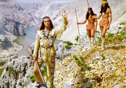 O româncă a făcut amor cu actorul din filmul "Winnetou". "Am mers în apartamentul 416"