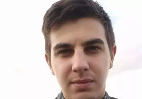 Doi adolescenți, găsiți vinovați pentru că l-au ucis pe Răzvan Sîrbu. Acesta locuia într-un cort, în Anglia
