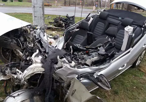 FOTO/ Un polițist de frontieră a murit într-un accident în Oradea. Era tatăl unei fetițe