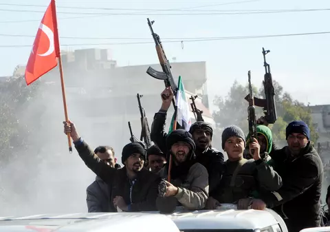 Turcia a lansat mai multe rachete asupra orașului kurd Afrin din Siria
