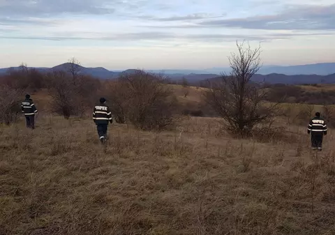 UPDATE | Băiețelul de 9 ani, dispărut în Caraș-Severin, a fost găsit rătăcind pe câmp