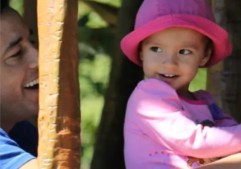 O fetiță de cinci ani care a supraviețuit cancerului a murit lovită de o mașină