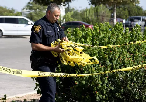 Treisprezece copii, ţinuţi captivi de părinţii lor, au fost eliberaţi de poliţie în California