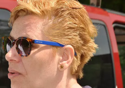 O femeie din Galați s-a sinucis într-un hotel din Constanța. Lângă ea a fost găsită o sticlă cu un lichid roz