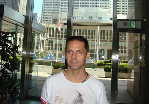 Povestea impresionantă a unui vânzător de ștergătoare de parbriz de la Piața Unirii. Dan Negru a făcut-o publică