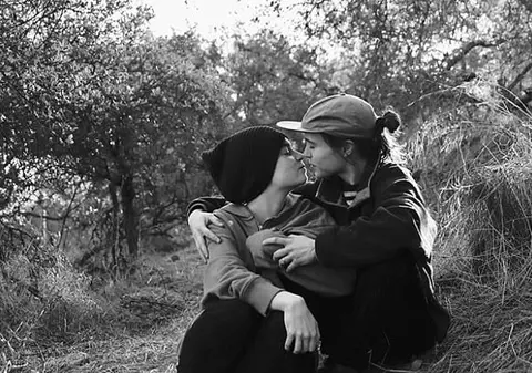 Actrița Ellen Page s-a căsătorit cu partenera sa, dansatoarea Emma Portner