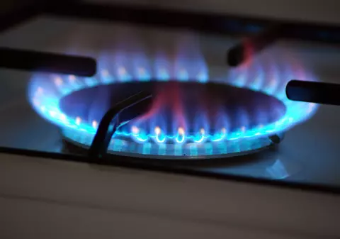 ANRE anunță că se scumpesc gazele cu 8% de la 10 ianuarie 2018