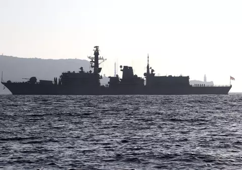 Nave militare rusești interceptate în Canalul Mânecii de Marina Britanică