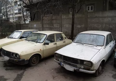 Nicușor Dan vrea ridicarea celor 60.000 de mașini abandonate pe teritoriul Capitalei. Cine va fi pasibil de sancțiuni pentru ”parcare flagrantă”