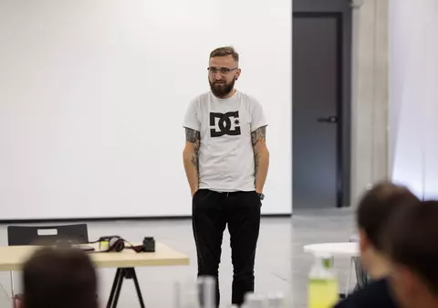 Un fotograf îți spune de ce-și iubește meseria: „Nicio zi nu arată la fel pentru mine”
